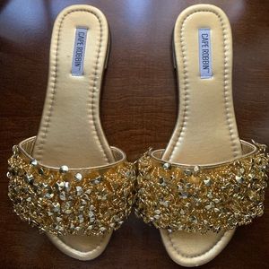 ✨Gold Embellished Flat Sandal✨